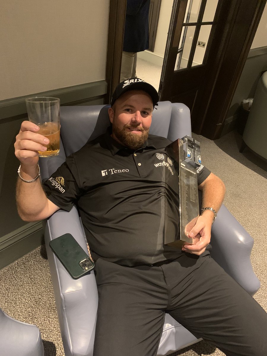ShaneLowryGolf's tweet photo. @LowryTracker Update 👍🏻 https://t.co/Oko8cZOl5F