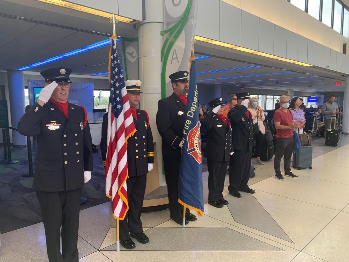 DavePhelpsAIA's tweet photo. I had the honor of being on the color guard for Honor Flight Rochester’s 73 mission, welcoming home 57 hero’s from their trip to Washington DC. 5 Korean, 46 Vietnam, and 6 Cold War veterans. If you have never experienced an Honor Flight return I strongly encourage you to do it! https://t.co/O3uqknvc0m