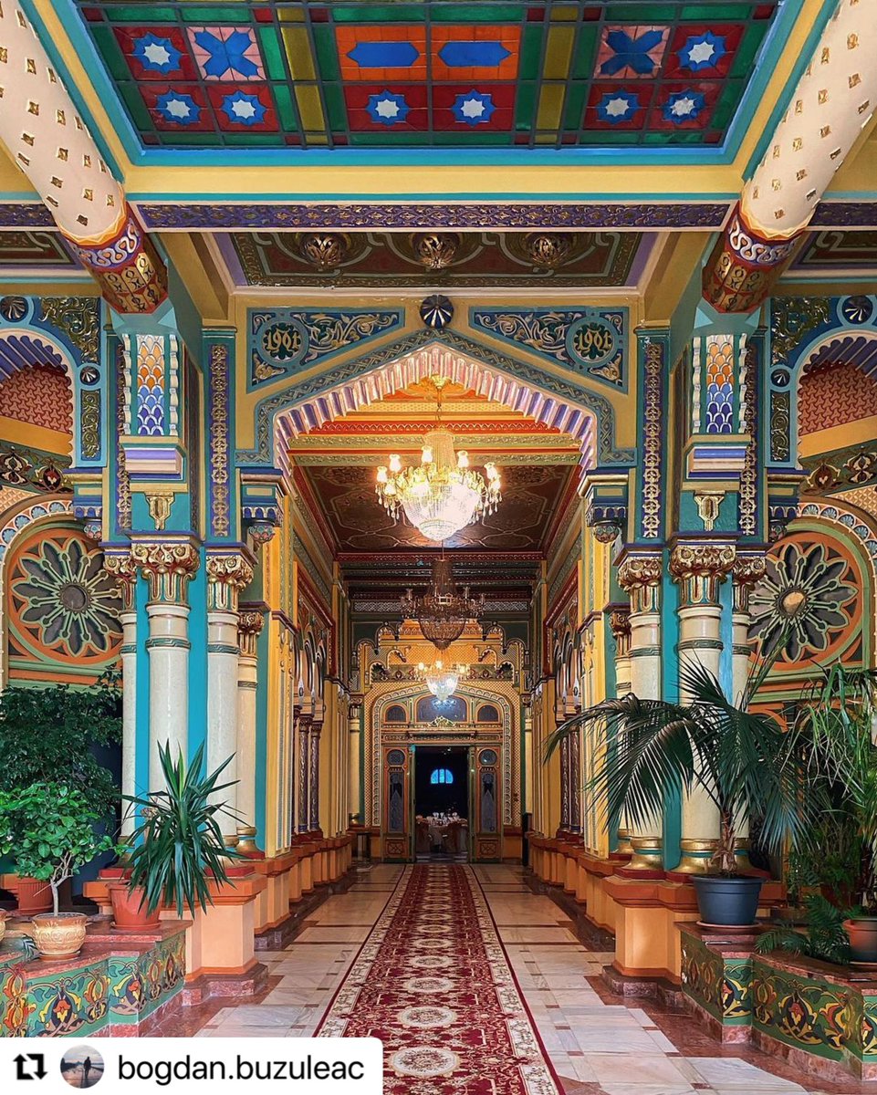 Minerva building, Craiova city.
Photo by Bogdan Buzuleac
#Romania