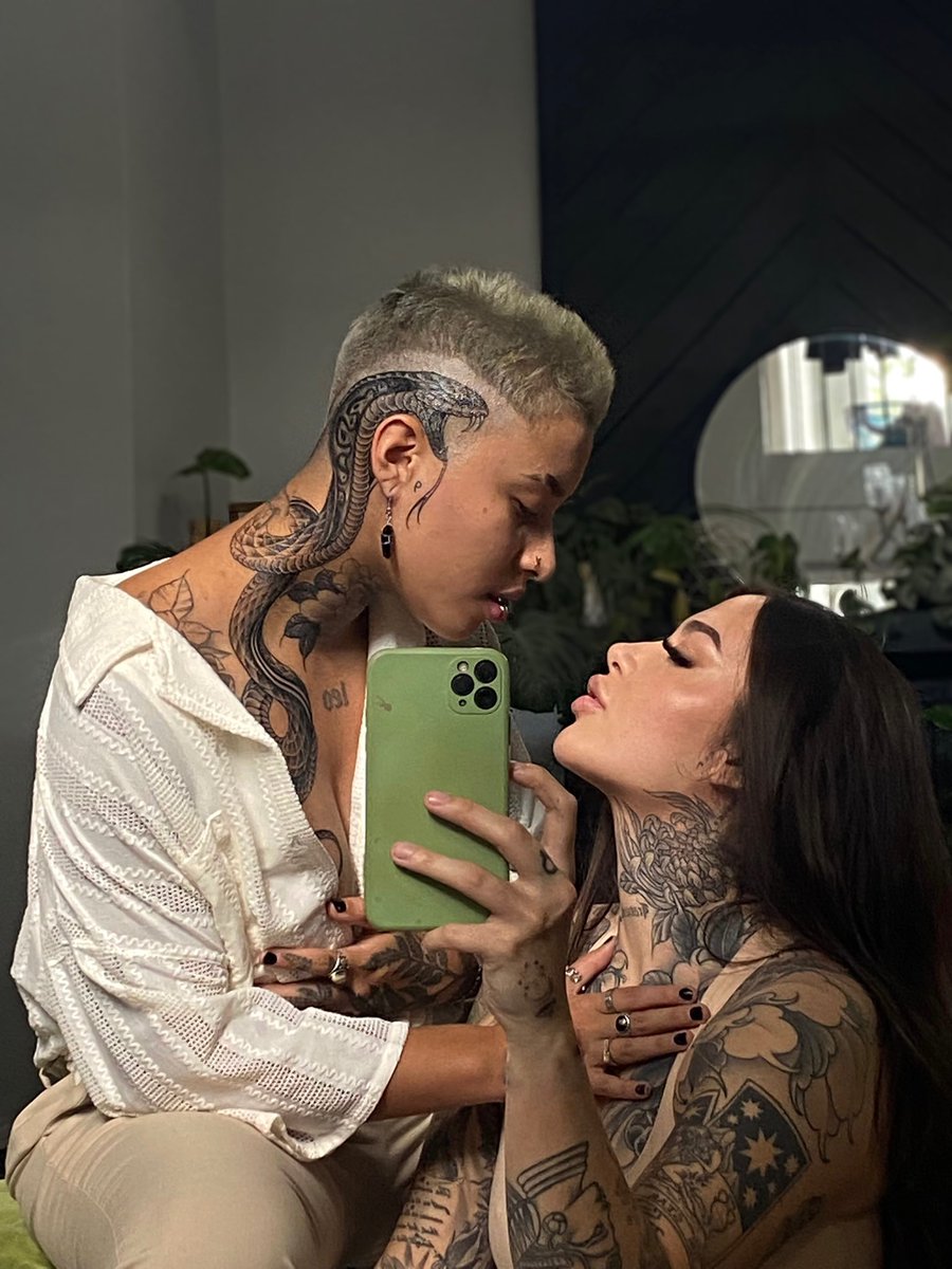 prettyplsdaddy's tweet photo. so I got my head tatt https://t.co/W9MX30ouzV