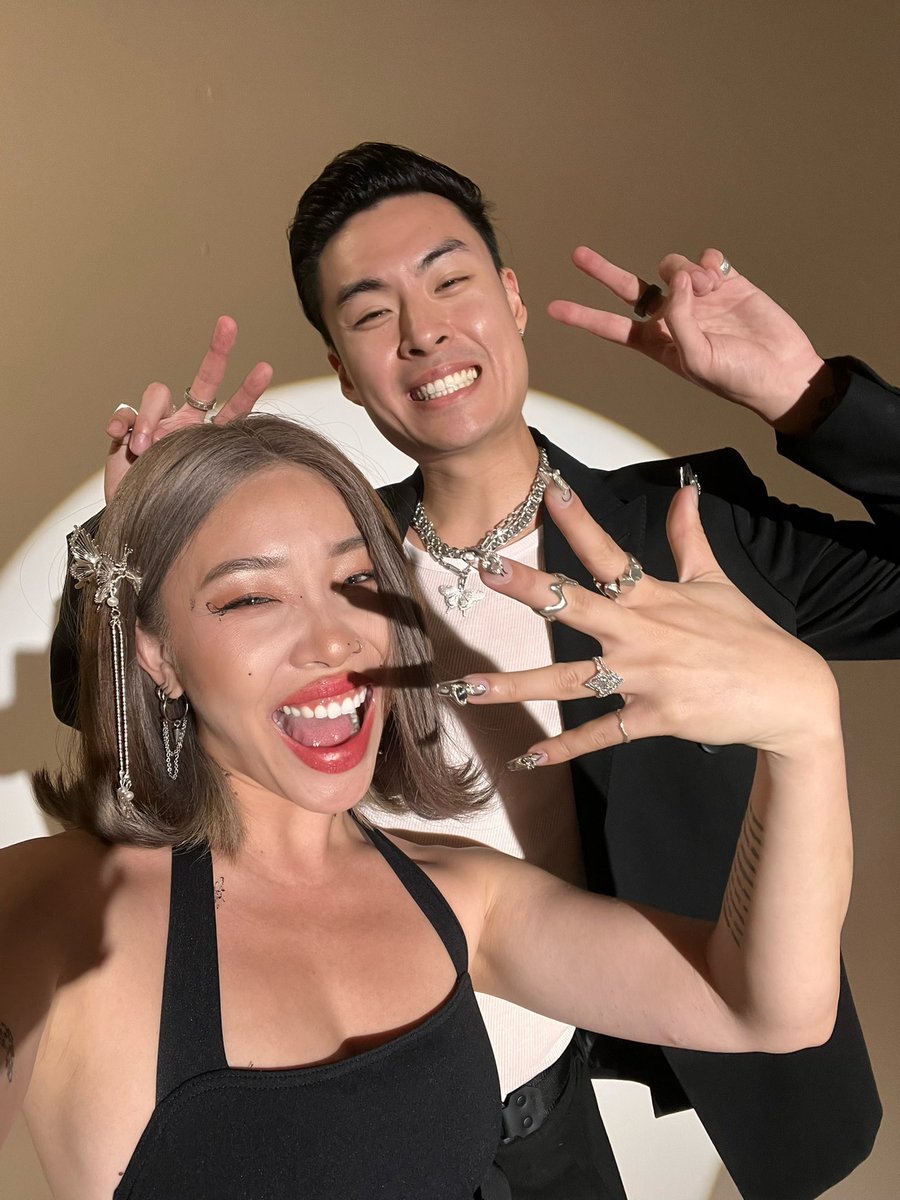 We’re engaged ☺️