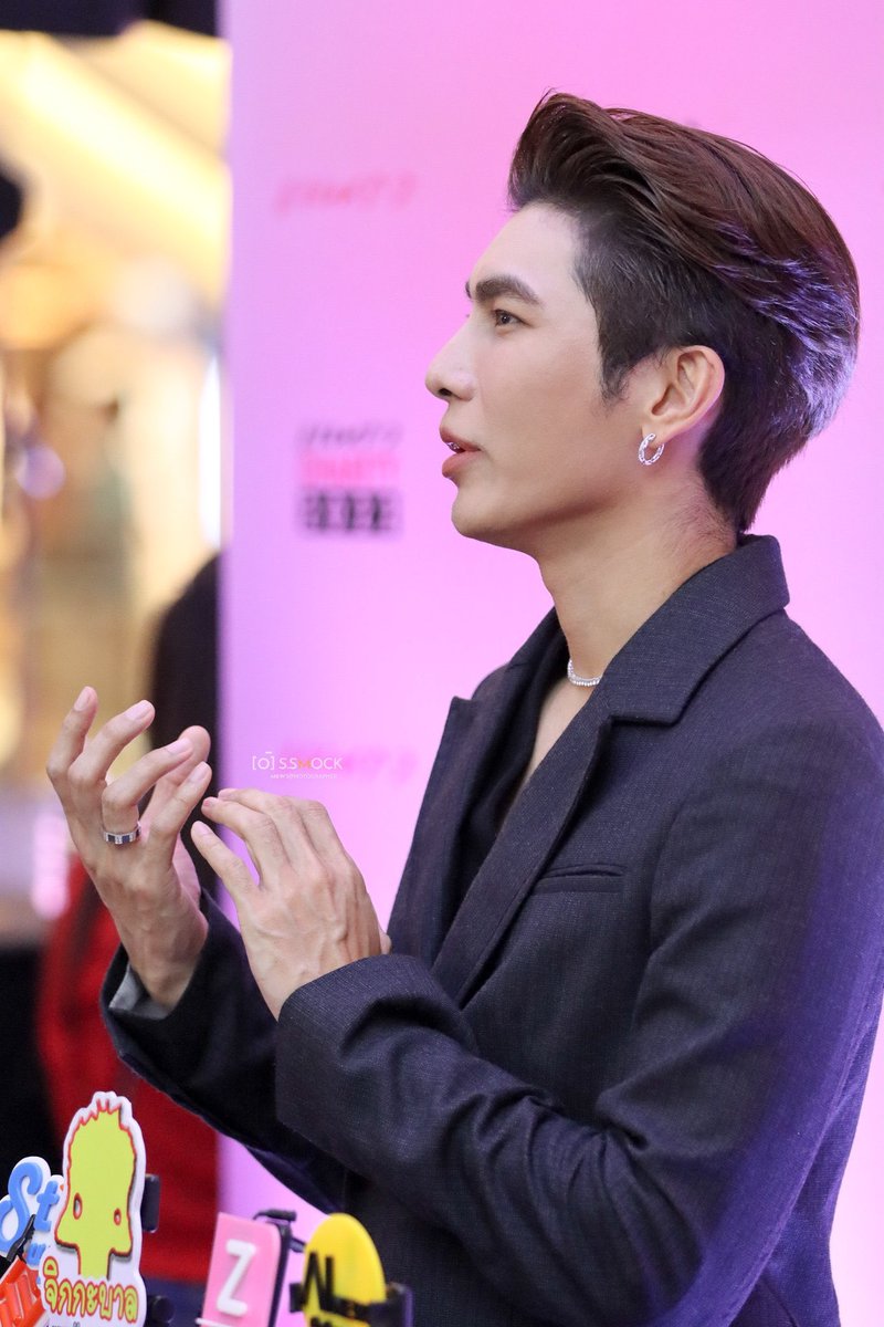 MevvMss1991's tweet photo. มุมข้างบบาดใจ #PraewCharity2022

ALL FOR LOVE WITH MEW
#PraewCharity2022 
@MSuppasit  #MewSuppasit https://t.co/HcMMa7PQkg