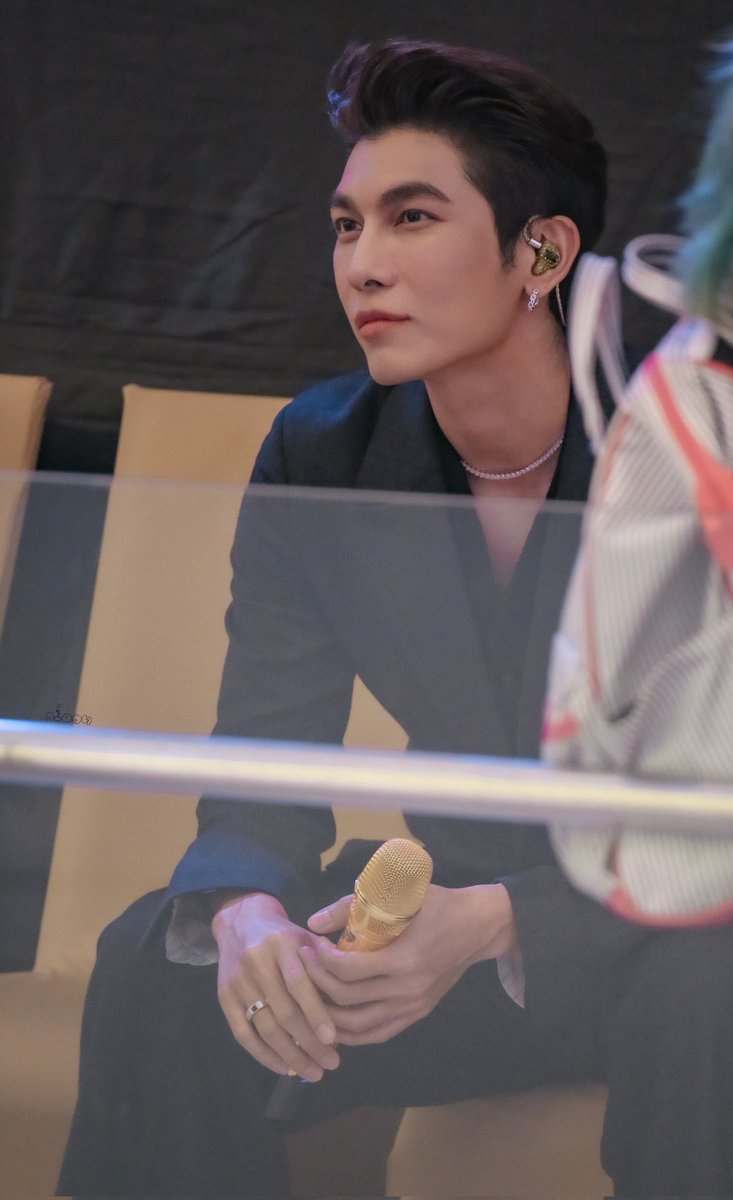 MevvMss1991's tweet photo. มุมข้างบบาดใจ #PraewCharity2022

ALL FOR LOVE WITH MEW
#PraewCharity2022 
@MSuppasit  #MewSuppasit https://t.co/HcMMa7PQkg