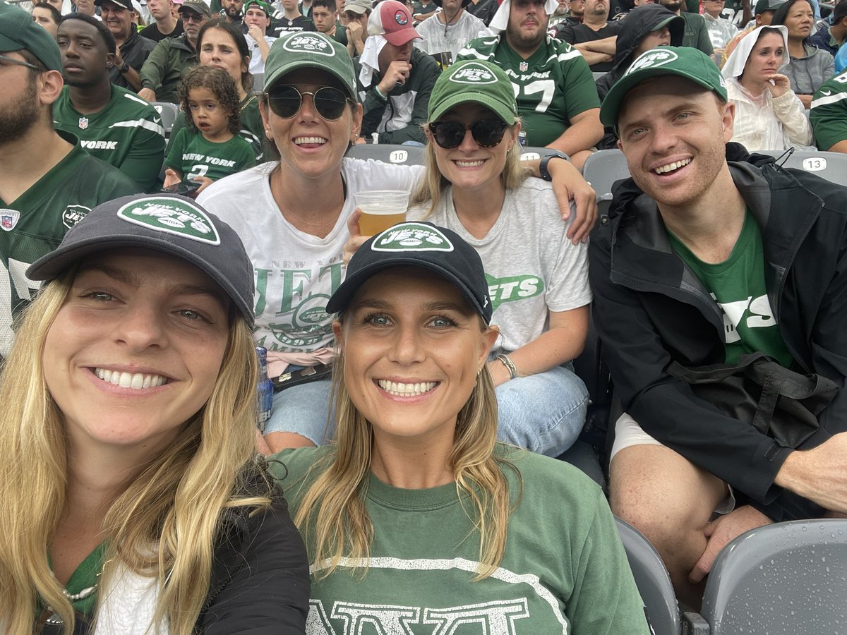 em_steven's tweet photo. Let’s go @nyjets #TakeFlight https://t.co/4wgZtH40ii