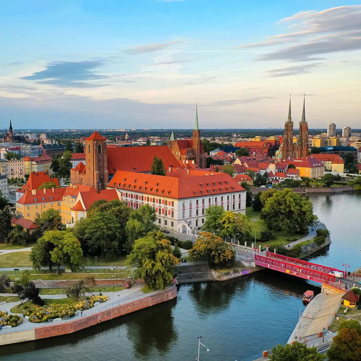 #wroclaw #Universitylibrary #sandbridge #sopthedrone #dronepointofview @igerswroclaw