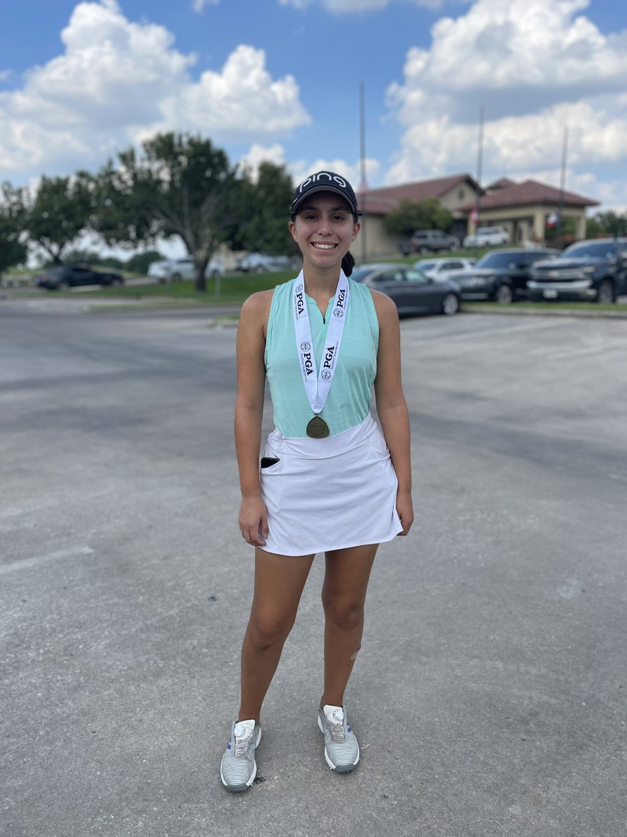 Another great round! Shot +4 for the W 🥇 in Girls 15-18 Division! Thank you <a href="/STPGAJuniorGolf/">STPGA Junior Golf</a> 👍🏼⛳️