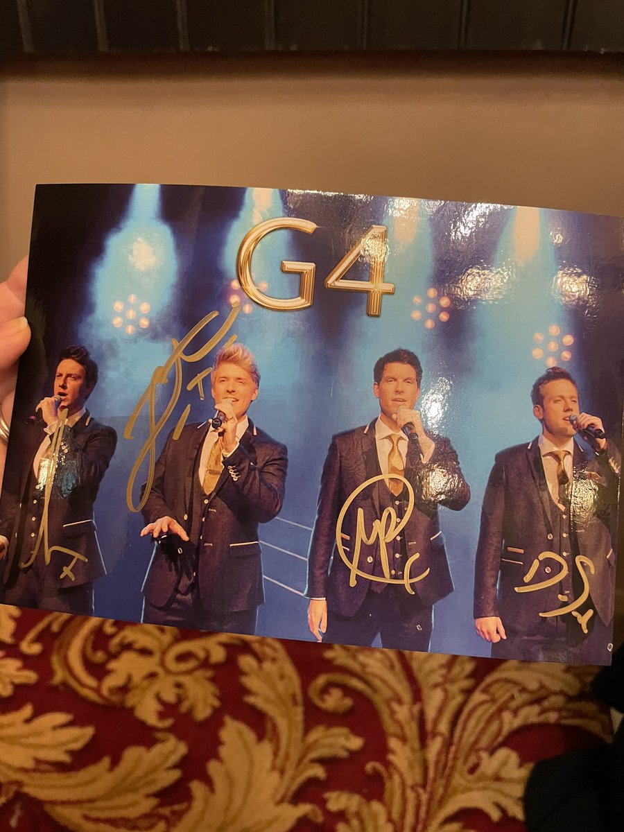 xcelticax's tweet photo. Mum wanted to take G4 home, so I bought her a signed photo to save her from being arrested for possible abduction!  #interval #G4 #AyrGaiety https://t.co/YaBbKqiqN6
