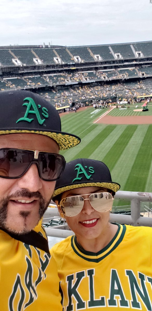 lillya408's tweet photo. #34Stew #Athletics #DrumTogether #RootedInOakland @Athletics @Dsmoke34 Happy Yellow Sunday!💛 #NeverForget https://t.co/rSysuHgdeE