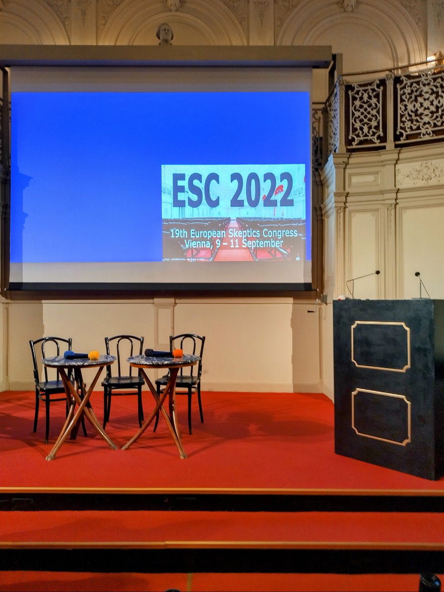 monikakreusel's tweet photo. Mein erster @EuroSkepticsCon ist zu Ende. Ich sitze mit einigen noch in #Wien in einem Irish Pub. 😀

#19thesc @gwup #skeptics #skeptiker https://t.co/YRARs8jSLZ