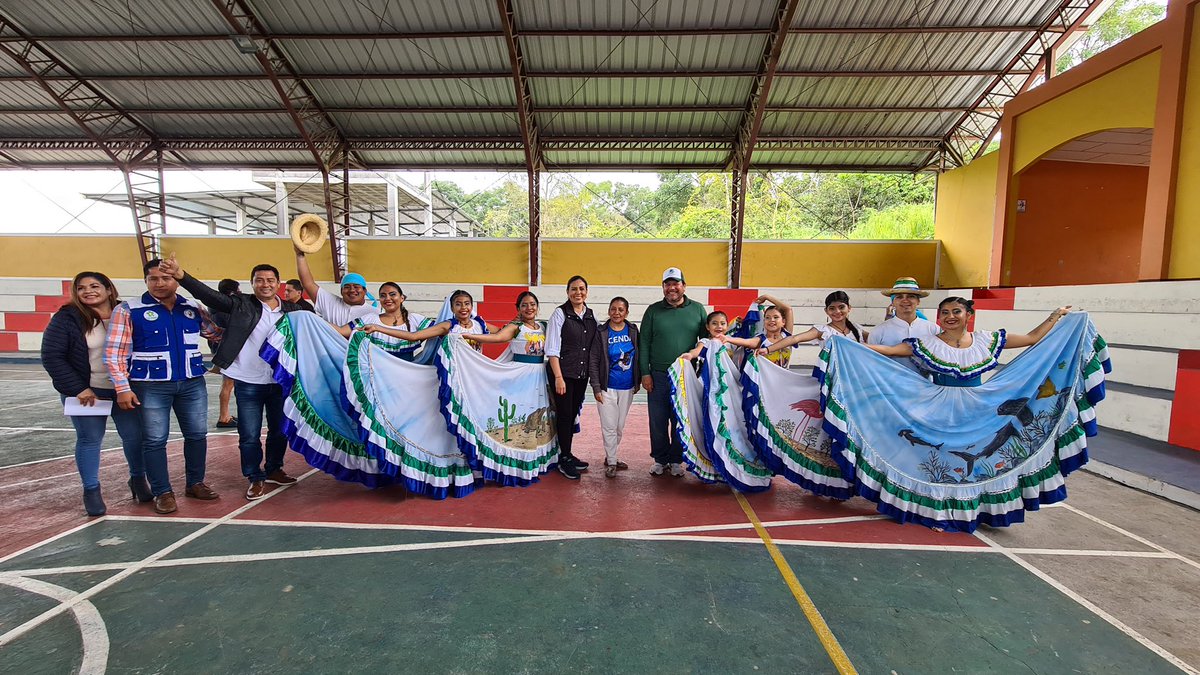 AgriculturaEc's tweet photo. Nos reunimos en cooperación interinstitucional del MAG con representantes del Gad de la parroquia Bellavista con el fin de coordinar estrategias que articulen acciones en beneficio del sector agroproductivo del cantón Santa Cruz en Galápagos. #JuntosPorElAgro https://t.co/L23fDkD7Cj