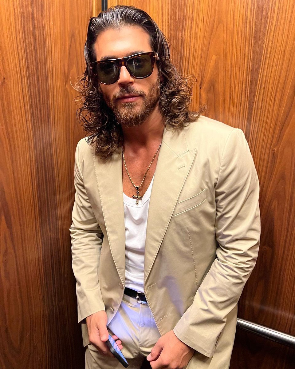 The most beautiful ❤️💥🤩🐾

#CanYaman
#ViolaComellMare
