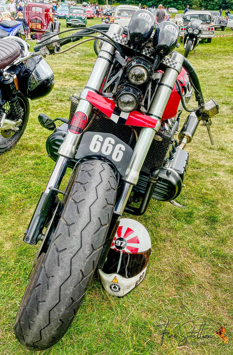 Livindeadgirl00's tweet photo. #hondavalyrie #hondaf6cvalkyrie #custombikes #capesthornehall #classiccarshows #retrobikes @HondaUKBikes #firestallionphotography https://t.co/nNpizLcBcM