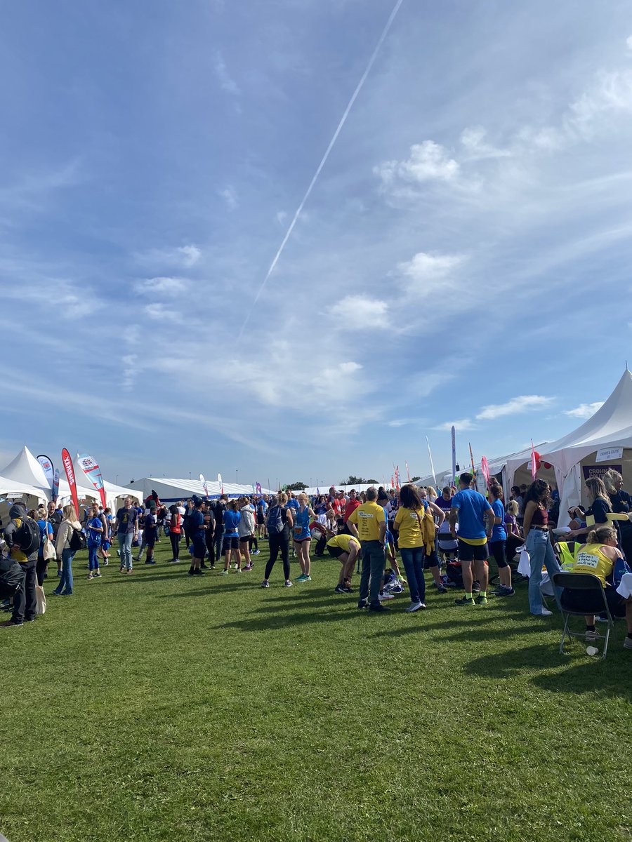 sharron_tolman's tweet photo. Always brilliant #gnr2022 with amazing runners and support  @DementiaUK @JoeCost55776226 @la_carter3 @missyswife @bridie_blakey @TracyYo74982776 https://t.co/h9hKg1Z2BY
