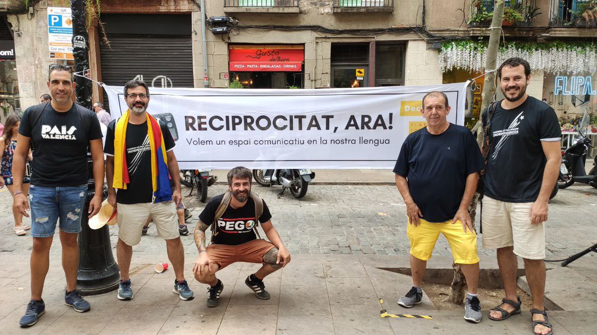 giner_juanjo's tweet photo. Hem participat de la diada nacional catalana per donar suport a la lluita d'alliberament nacional i social del poble català ✊🏽
"La llibertat és un hàbit, i no resulta gens fàcil d’adquirir. Només s’adquireix amb la pràctica!"(Joan Fuster)
Independència és Revolució!!🔥 https://t.co/i38qNdArmd