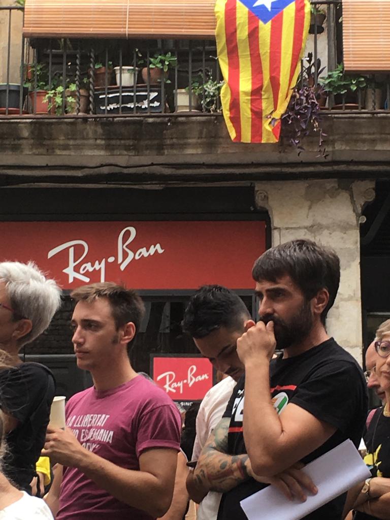 giner_juanjo's tweet photo. Hem participat de la diada nacional catalana per donar suport a la lluita d'alliberament nacional i social del poble català ✊🏽
"La llibertat és un hàbit, i no resulta gens fàcil d’adquirir. Només s’adquireix amb la pràctica!"(Joan Fuster)
Independència és Revolució!!🔥 https://t.co/i38qNdArmd