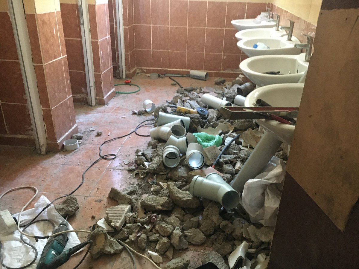 Okulumuzu boyatarak, okulumuzun bütün tamiratlarını yaparak 2022-2023 eğitim öğretime, 
📍 Biz Hazırız
#DiyarbakırHazır 
<a href="/tcmeb/">Millî Eğitim Bakanlığı</a> <a href="/aliihsansu_/">Ali İhsan Su</a> @murat4kucukali
<a href="/ErnezDemir/">Demir Ernez</a>