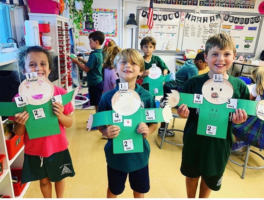HolyTrinityLou's tweet photo. 1st graders made prayer buddies this week to help remind them how to make the Sign of the Cross correctly at home and school. https://t.co/rxsY4TziIZ