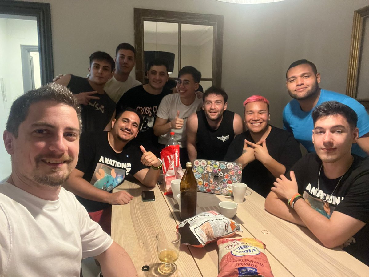 Edición especial de Charlas <a href="/AxieInfinity/">Axie Infinity</a> en comunidad junto a <a href="/KmanuS88/">Manu Terrones Godoy</a> <a href="/Rojankhzxr/">Rojan.ron</a> <a href="/Sarraf_Arg/">Sarraf | SURA </a> <a href="/edumock/">EduMock✨</a> <a href="/Specktrone_/">Specktrone</a> <a href="/Racatunn/">pat spencer stan account</a> <a href="/NitramCR/">Nitram</a> @gabialbornozz 

Hablaremos de la experiencia #AxieCon ⚡️