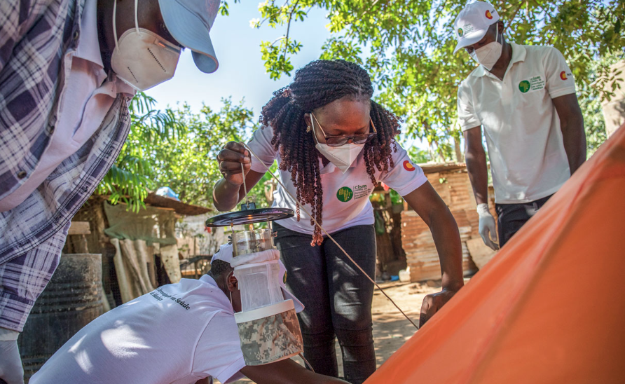 ISGLOBALorg's tweet photo. ⭐️ @ScienceMagazine explains how 2 #ISGlobal projects (#MALTEM and #BOHEMIAproject) and the @Manhica_CISM are contributing to the fight against #malaria in #Mozambique.
#EndMalaria
https://t.co/P37kgTLECn https://t.co/vkRoS6ttvC