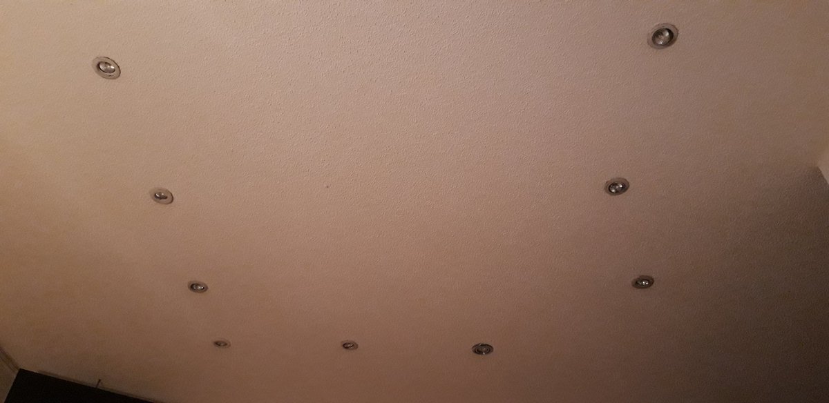 Glaube die Besitzer des Hotels WOLLEN nicht, dass sich Gäste hier wohlfühlen.