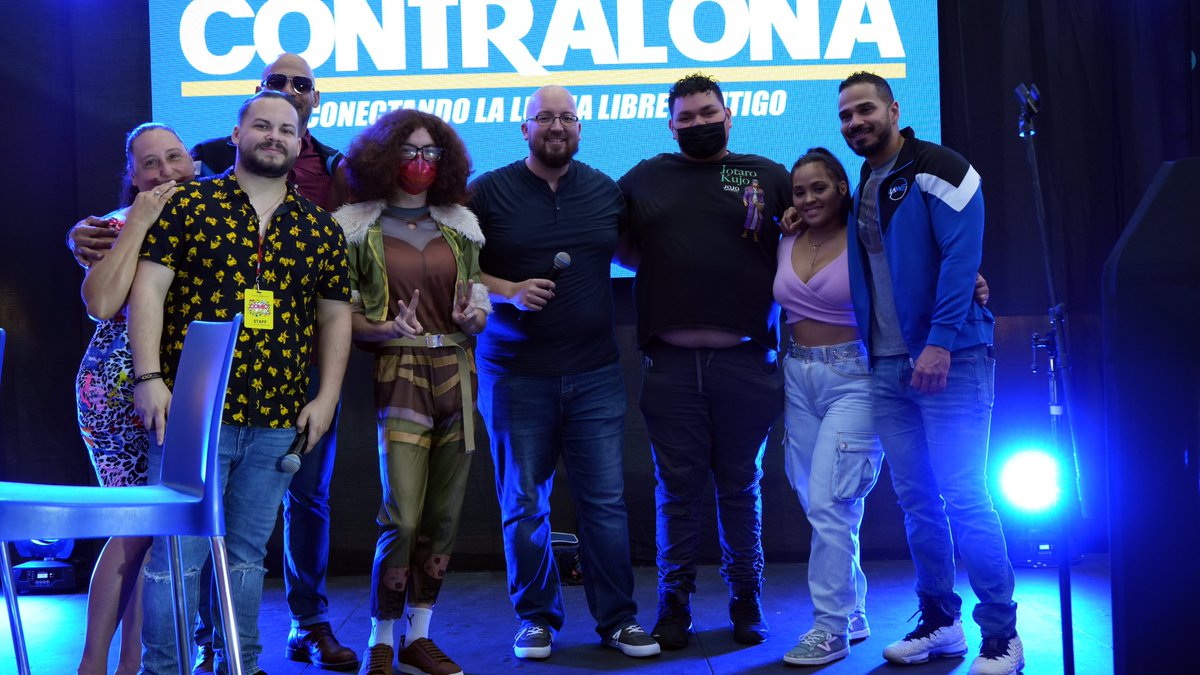 Contralona's tweet photo. Gracias a Plaza Carolina, @GeekZpot1 y @mannysantiagopr por la invitación al #ComicBlast en el día de hoy.

Gracias a @dennissrivera y @omartorrespr de @LAWEWRESTLING por aceptar nuestra invitación en ruta a #RompiendoCadenas.

Animado por @StephAmalbert y @JoelContralona. https://t.co/yGrzT4OmFH