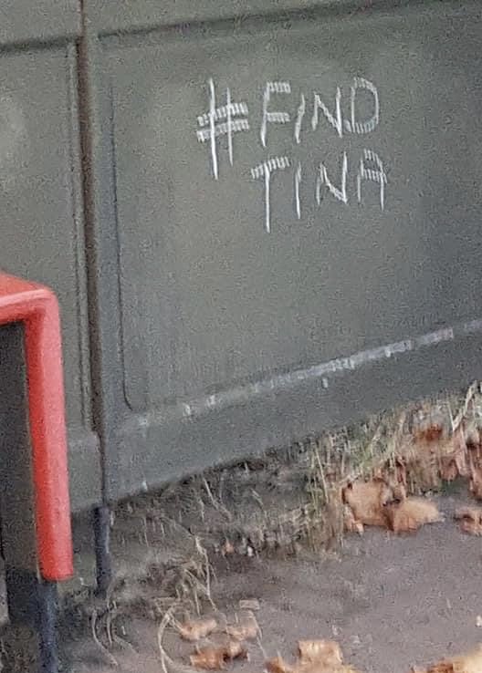 rosiedoc666's tweet photo. ITS THE END OF OUR HOUR TWEETING TO HELP #findTina 
BUT WE DON’T STOP HERE….
WE HAVE EYES EVERYWHERE 
REMEMBER #Substantial #Reward 
DO YOU KNOW “ANYTHING” 

TINA WANTS TO COME HOME 💔

https://t.co/SUgk8P4zd9

@JacquiSaid @TeaboyTeddy @TheKennelClubUK @visu_alloop @LisaLisaw1 https://t.co/kzwaK4Ji9c