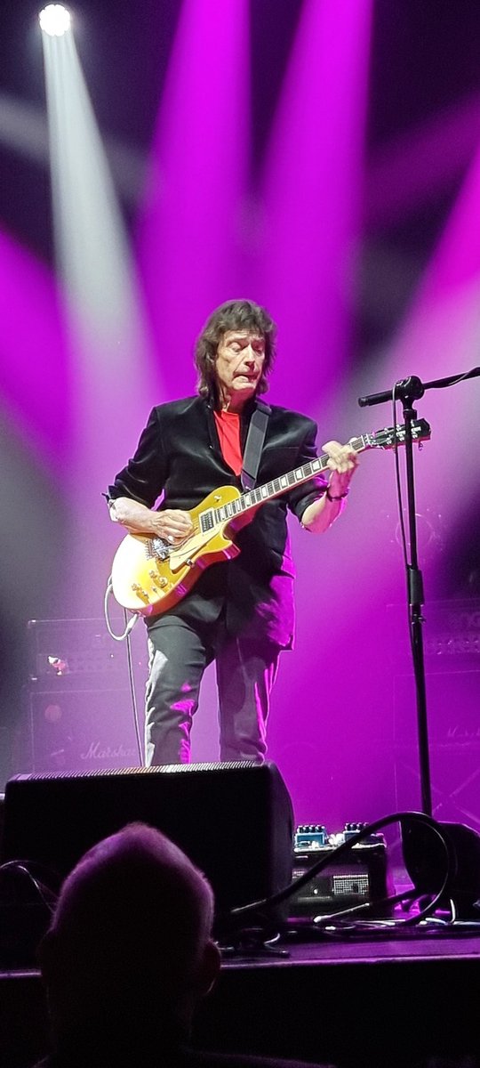 marbles1964's tweet photo. @HackettOfficial  great 1st set, looking forward to set 2 https://t.co/9ywhpeY455