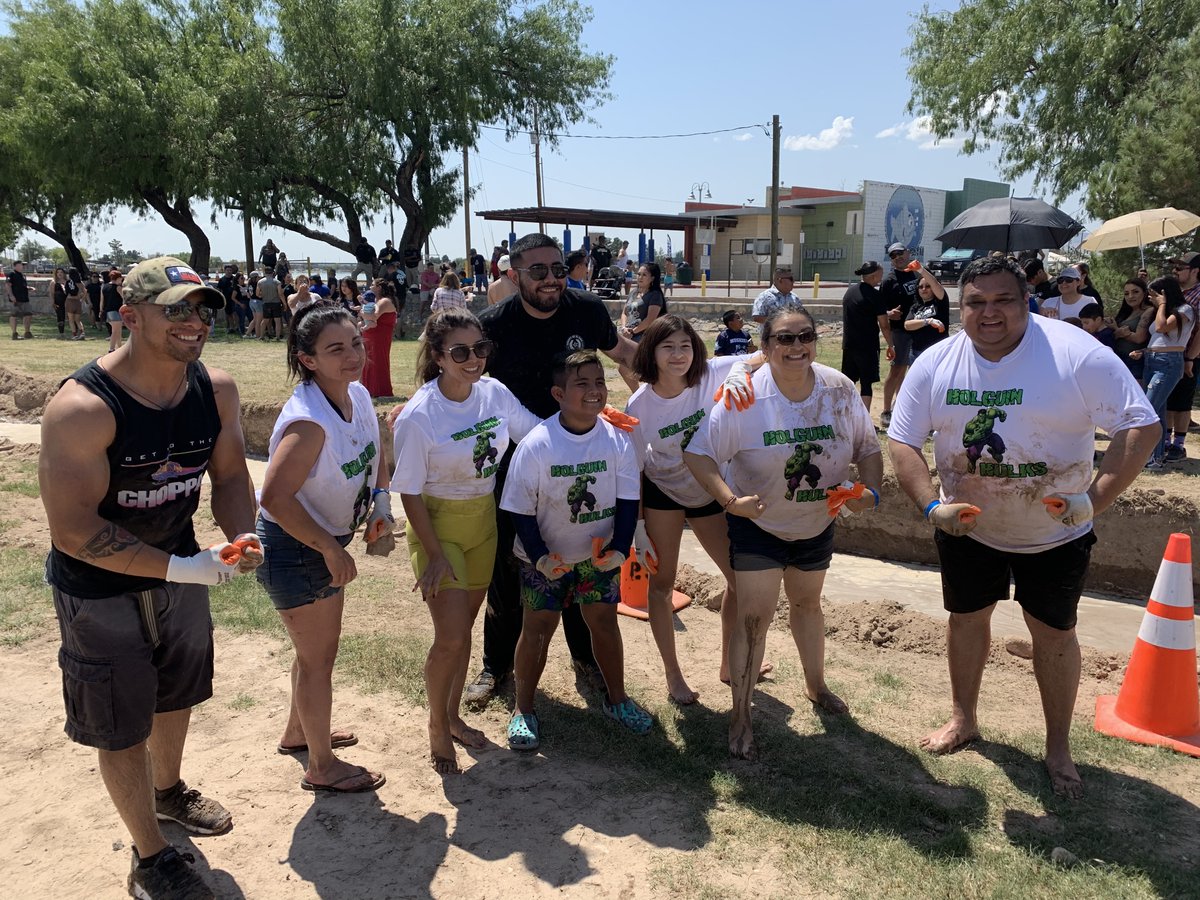 EPSportsComm's tweet photo. From the County of El Paso Employees picnic to later on that evening hosting Cristian Castro y Mijares at the @ElPasoColiseum what a FUN Day.
#CountyofElPaso #AscaratePark #ElPaso #CristianCastro #Mijares #LJProductions https://t.co/EOCybbqY5X