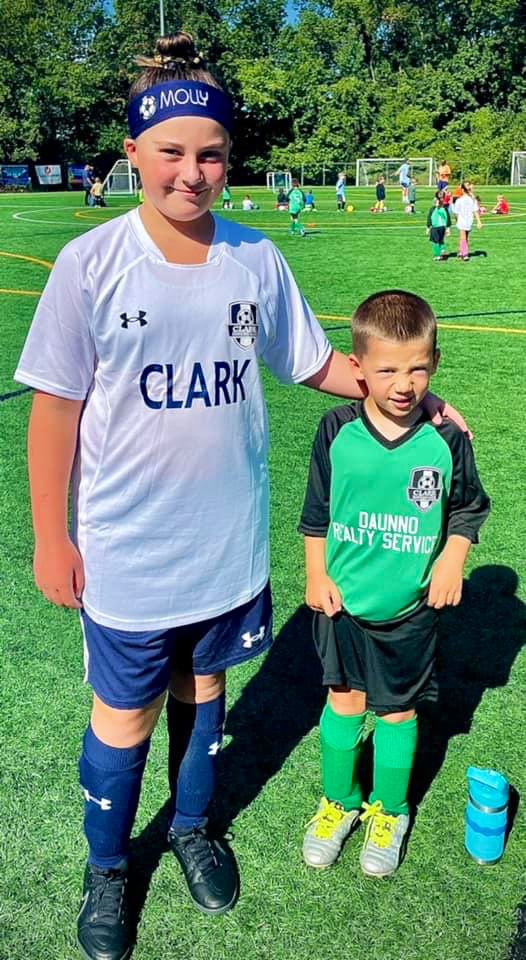 AsstSupBlmfld's tweet image. Quite the sports weekend for #MissMolly &amp;amp; #LittleDom 🥎 ⚽️ 🏈 🏟