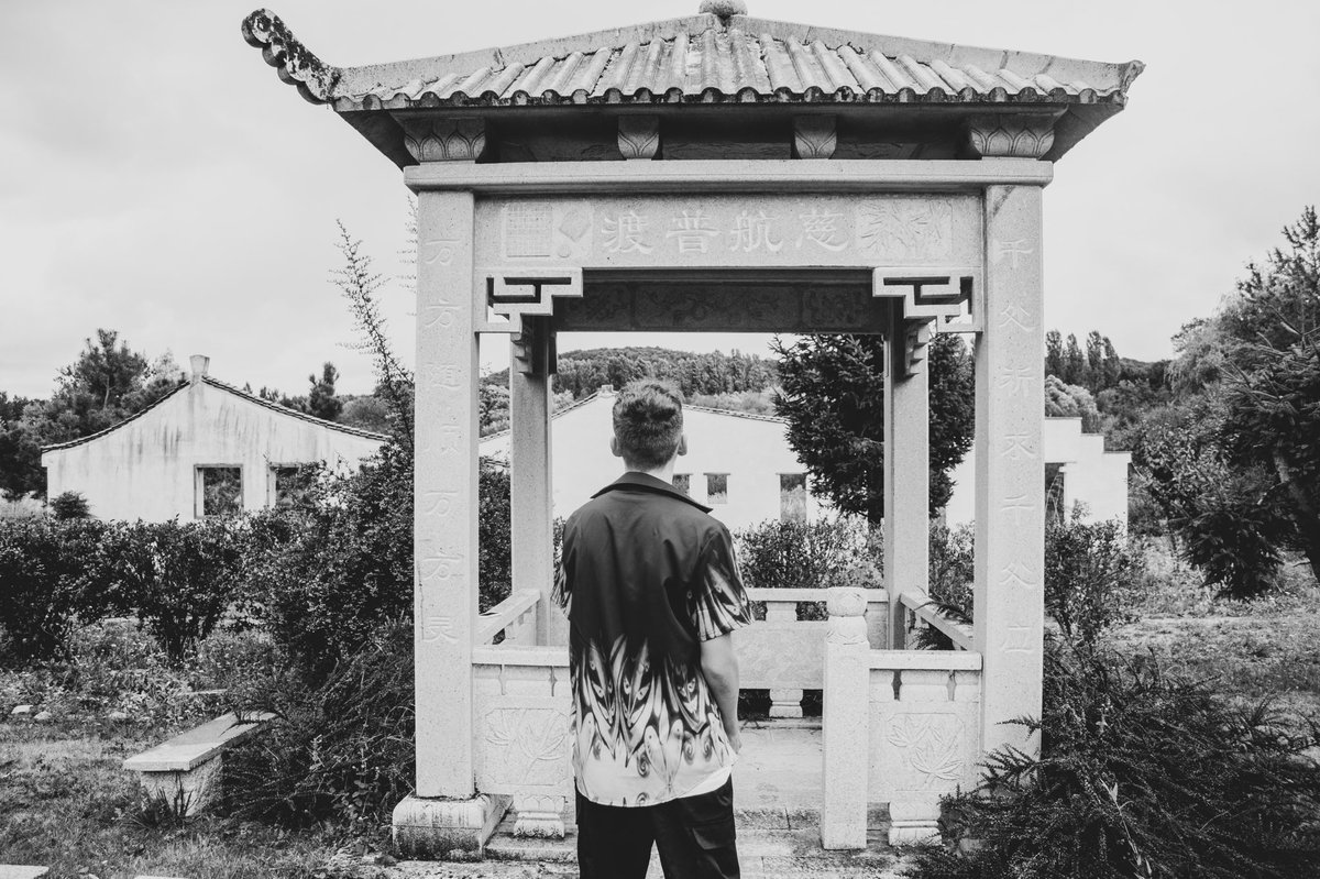 Dernier shooting avec Flavien qui m’a fait découvrir le Jardin Yili 💫🏯