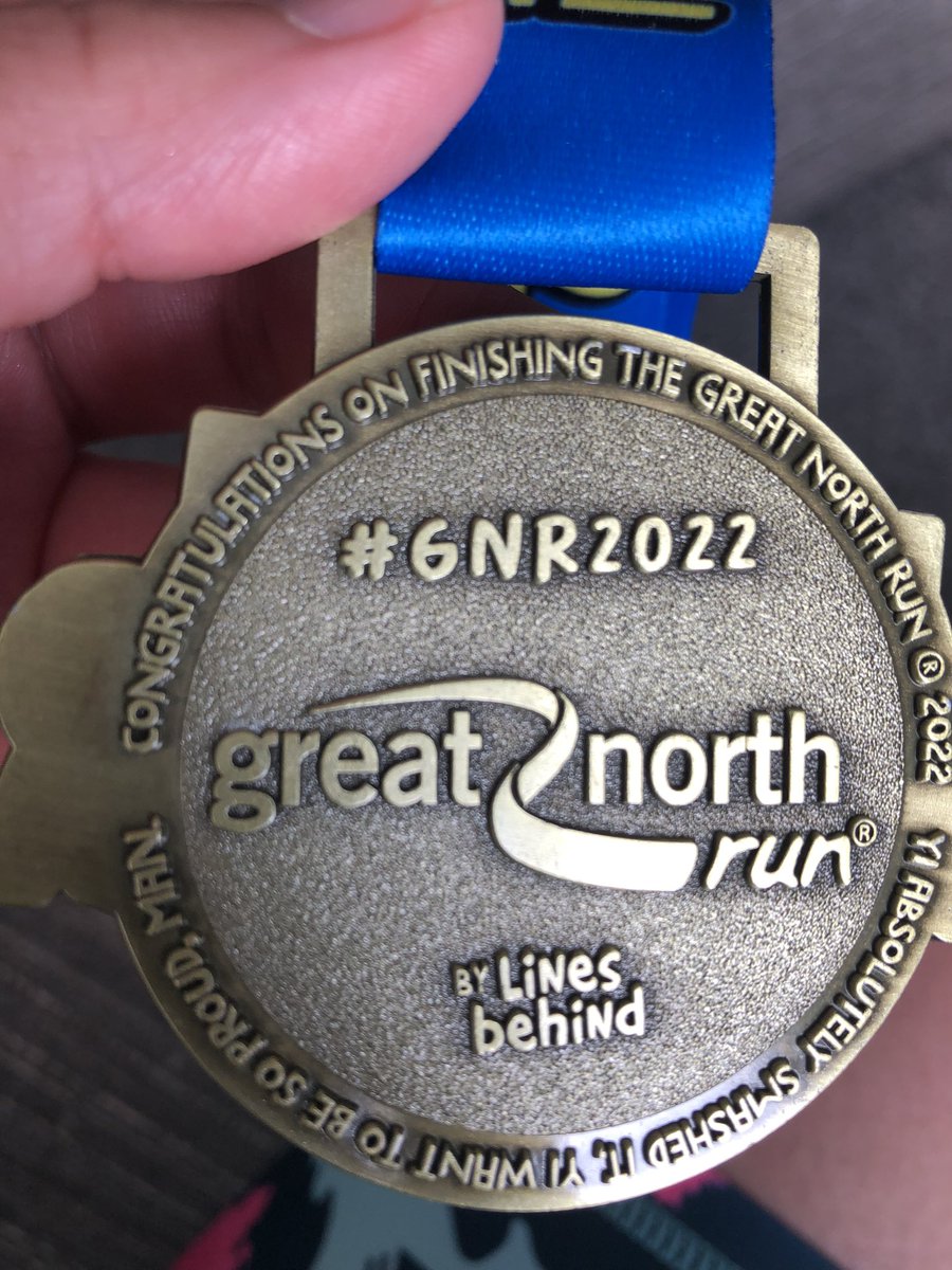 CATSCOTLAND's tweet photo. I’m one proud Peaker! 🥰🏴󠁧󠁢󠁳󠁣󠁴󠁿Just home from Newcastle, I went &amp; completed the Great North Run! 🏃🏻‍♀️Great experience and thousands of steps too for my #MunroStepChallenge  Here’s to my Glasgow 1/2 on Oct 2nd too, loved the experience. 🥰@SamHeughan @MyPeakChallenge @StAndrewHospice https://t.co/Ir0ajHOiHG