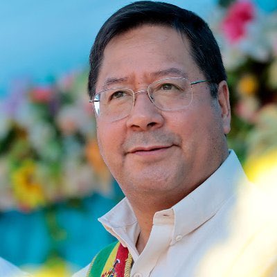 DanielMiPresid1's tweet photo. #America

Gobierno de #Bolivia apuesta a la energía solar para «vivir en armonía con la Madre Tierra»

El Pdte. @LuchoXBolivia avanza en la modificación de su sistema energético para dejar de depender de los combustibles fósiles.

#PatriaBenditayLibre #LaCovid19NoEsGripe https://t.co/5ge50Q6LZE