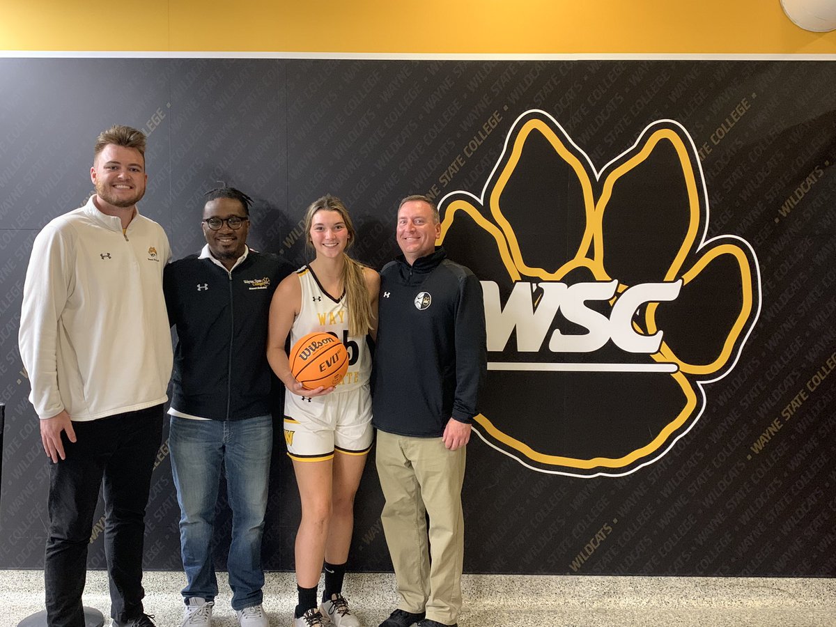 AddyJoh02576149's tweet photo. Committed💛🖤 Go Wildcats ! https://t.co/u1xKkbES3T