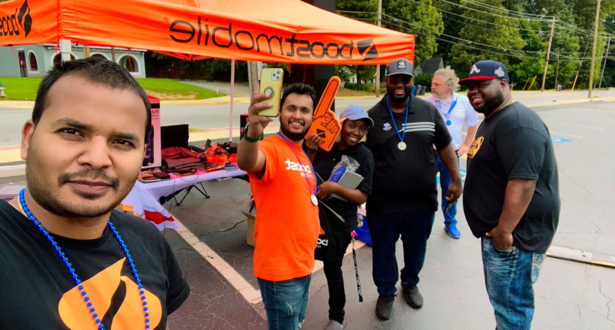 Smart_And_Smart's tweet photo. Grand Re-Opening!!!
@NikkiB_Marceco @mschwager3 @Eddie_Rivera_70 @JayMiglionico
#smartandsmart #boostnation #Marceco @tonywagner29 @mattholman25 https://t.co/AgPox7YtLe