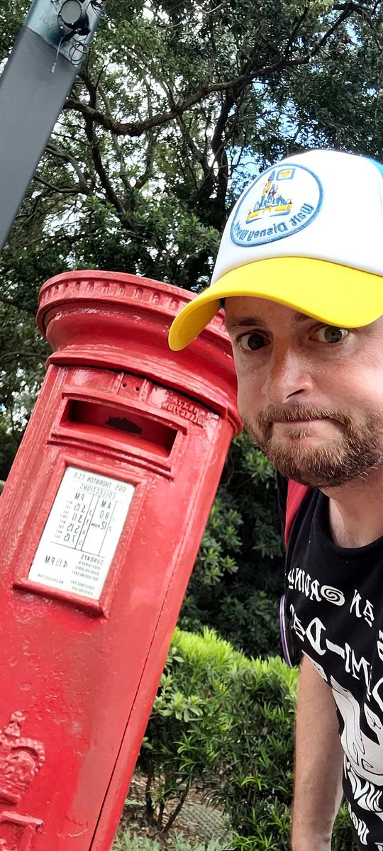 PostmanRhys's tweet photo. Florida you were amazing and you're very welcome for all the sing songs I gave everyone 😃📮 https://t.co/RziXWL7q4x
