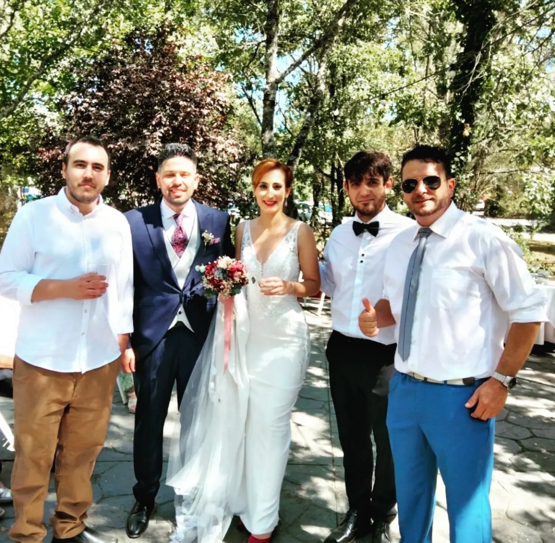 Todavía estamos de resaca de las nupcias de Alberto y Cristina 💍

¡Qué vivan los novios!
