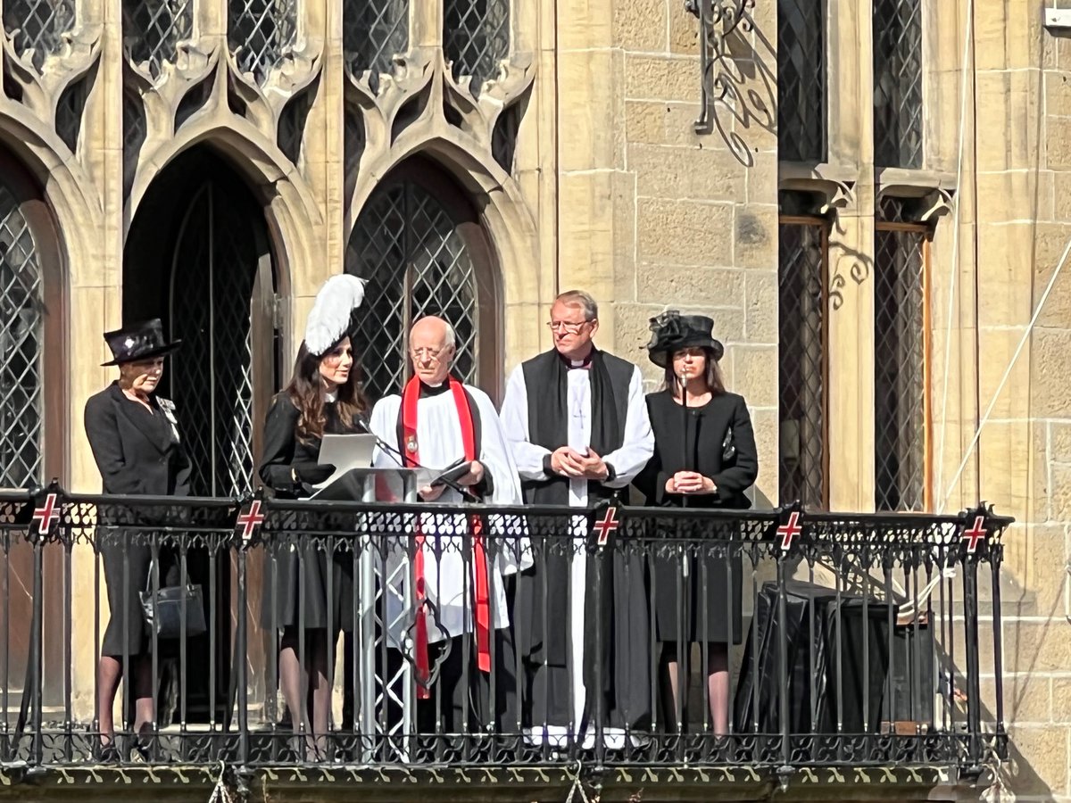 mepowell's tweet photo. King Charles III proclaimed in Durham &amp; to multitudes in cities/towns across the country #Proclamation #KingCharlesIII #Durham #DurhamUK https://t.co/CCTw60aMed
