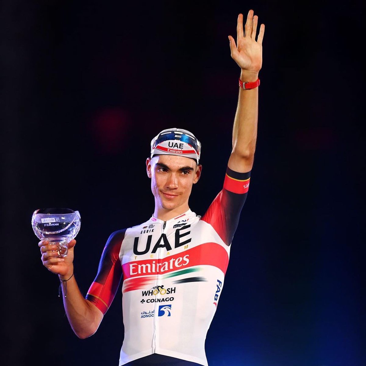 juann_ayuso's tweet photo. Si hace un año me hubiesen dicho que hoy estaría en el podium de @lavuelta no lo hubiese creído 🫣 Estar en Utrecht ya fue un regalo pero esto es algo increíble. Nos vamos con un gran resultado, pero sobre todo con mucho aprendizaje. Con trabajo, los sueños se cumplen. Gracias 🙌🏼 https://t.co/5FcZXkqZp8