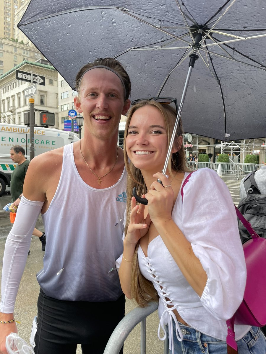 par_sam_sons's tweet image. 3:53 road mile PB down 5th Ave to cap off a big comeback year! Had a blast racing the best in the world today. 

So thankful for my entire support system for being by my side through it all. @adidasrunning @Flynnsports @runthe8 @tinmanelite