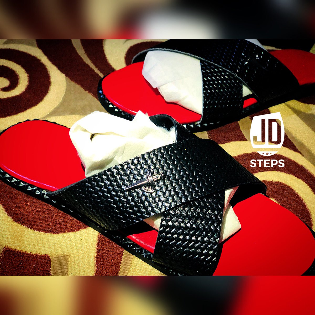 JDsteps1's tweet image. Twitter please retweet my handworks 🙏🙏🙏🙏🙏

1st Frame :10,000 naira
2nd: 9,000 naira
3rd: 9,000 naira
4th: 10,000 naira

we deliver nationwide ✈️✈️✈️