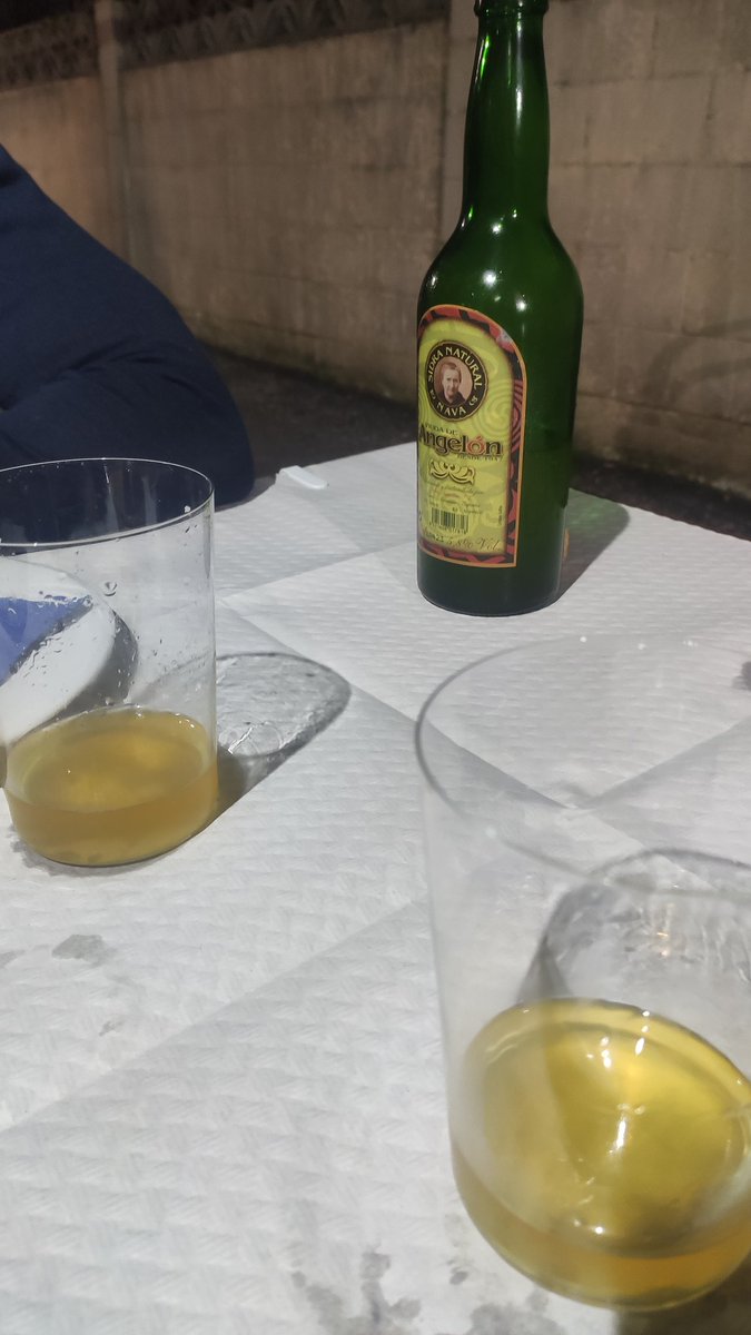 AlbaFdez_leon's tweet photo. Mucha sidra, atardeceres bonitos y comida riquísima este finde 🥰🍾🌅 https://t.co/xtvB027lRa