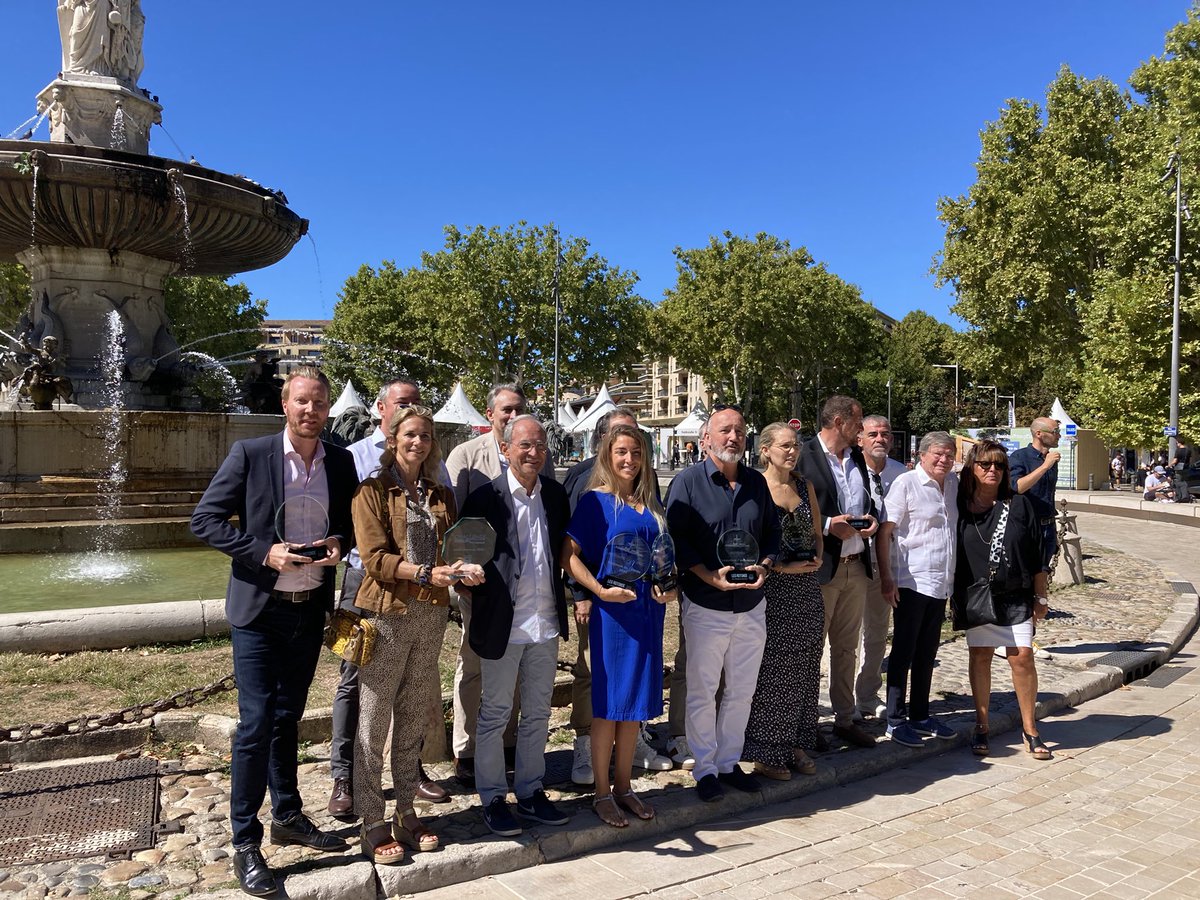 groupesemepa's tweet photo. Les 3e Trophées Rotonde #Immobilier durable ont récompensé le travail,les belles évolutions, innovation,insertion paysagère,perf.énergétiques,patrimoine de #Praxis pr 2 Trophées, #ProvenceHabitat #Sagec @EiffageImmo @ArtPromotion2 >Ac @TPBMpaca &amp; @cic pr 1 habitat tjs+exemplaire https://t.co/x1ecDbhn48