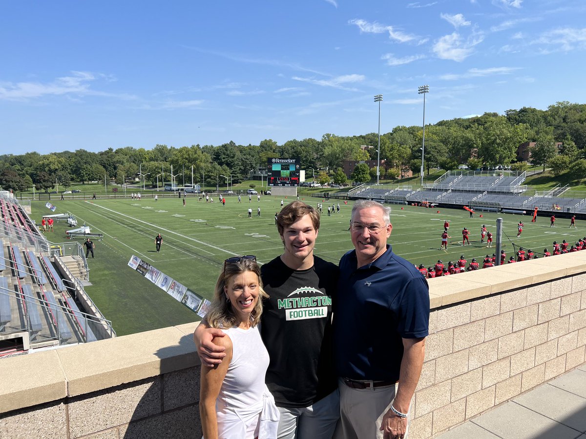 Thank you <a href="/CoachJDittman58/">Jeff Dittman</a> <a href="/CoachKosanovich/">Eli Kosanovich</a> and <a href="/RPIFootball/">RPI Football</a> for having me up for a game yesterday! Go Engineers!