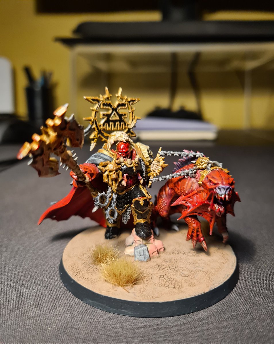 I've been painting my Khorne marauders using a color scheme that includes very little red, but I'm not too unhappy with the result! #WarhammerCommunity
