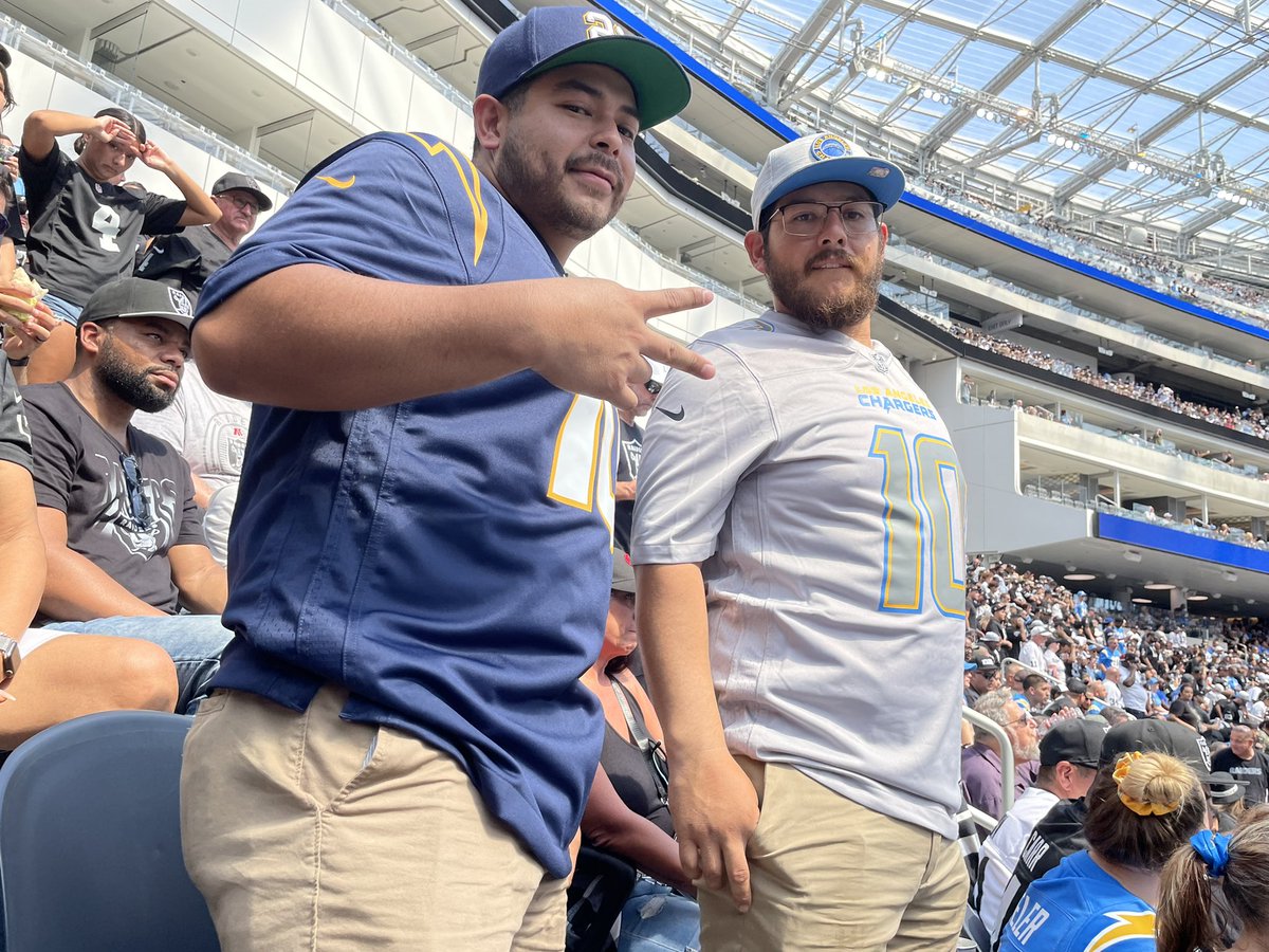 LeoSdoh's tweet photo. @chargers This is how we do it!💛💙Remember 9/11 💙🤍❤️ https://t.co/OyyKeuYRFd