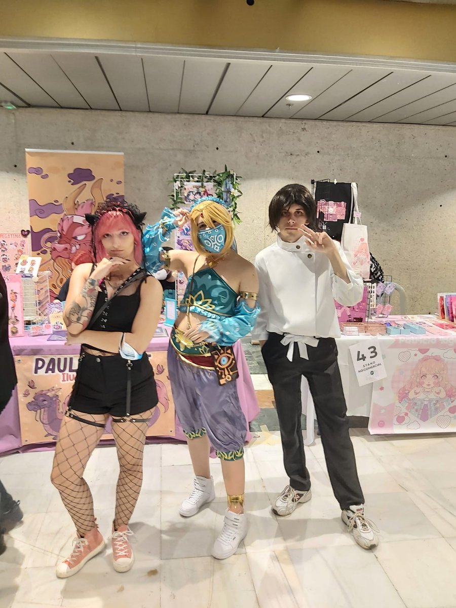 wihzark's tweet photo. Gracias @0mega_Ace por salir conmigo en las fotos porque yo no me atrevía a pedirlas a los cosplayer
#japanweekend 

Pd: wapo https://t.co/MIEozd2tsG