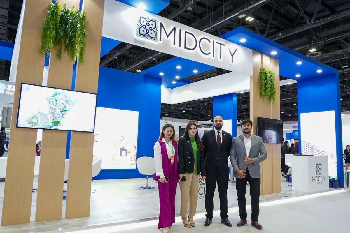 ZameenProperty's tweet photo. Pakistan's largest property enterprise hosted grand property saga Pakistan Property Show 2022 - Dubai with an incredible footfall and response!

📆 10th &amp; 11th Sep 2022 | 10 am - 8 pm
📍 Dubai World Trade Centre – Exhibition Hall 5 &amp; 6 https://t.co/PGtKjFEXU1