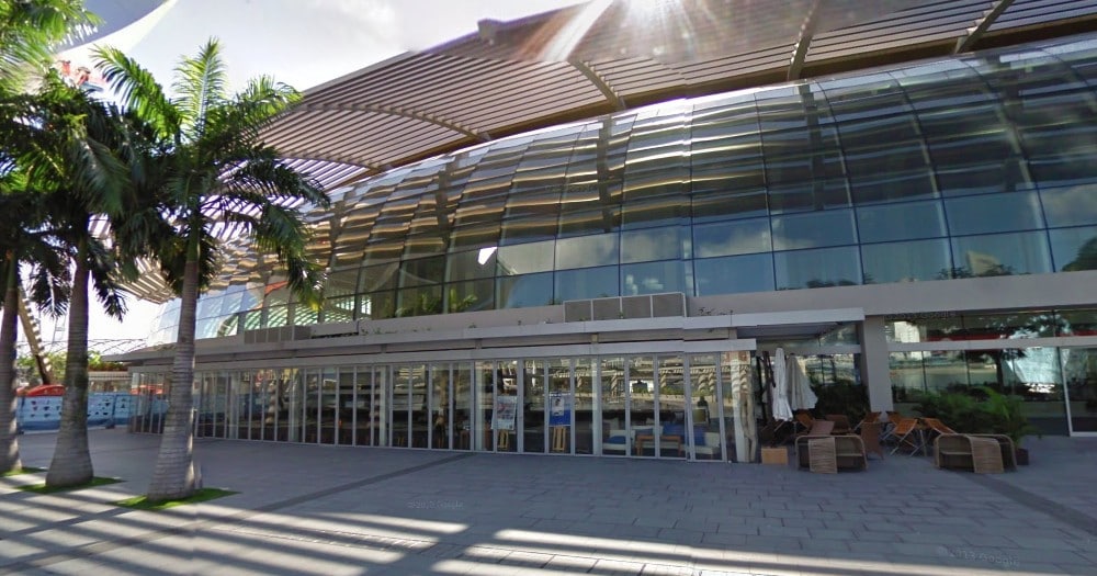 Police officer, 29, dies after allegedly shooting himself outside MBS bit.ly/3SeY8C1