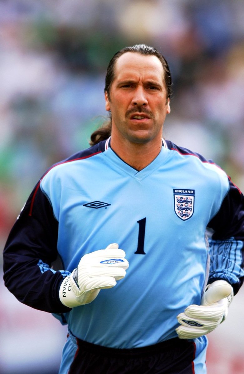 KitCrimes's tweet photo. Happy Birthday @thedavidseaman, wearer of some great goalkeeper kits. https://t.co/nhbkFcxSlb