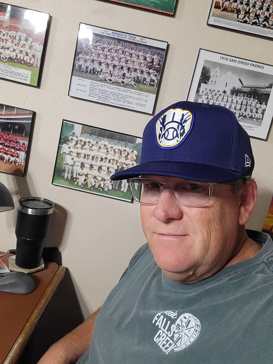 CABlock4256's tweet photo. Day 163 of @MLB '22 has fans in  Milwaukee thinking these guys can win the last Wild Card spot! This week will tell a lot: 3 vs NYM and 4 vs CIN Come on @Brewers https://t.co/oNBJCpUlVl